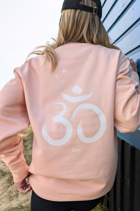 OM ORGANIC COTTON SWEATSHIRT IN PEACH