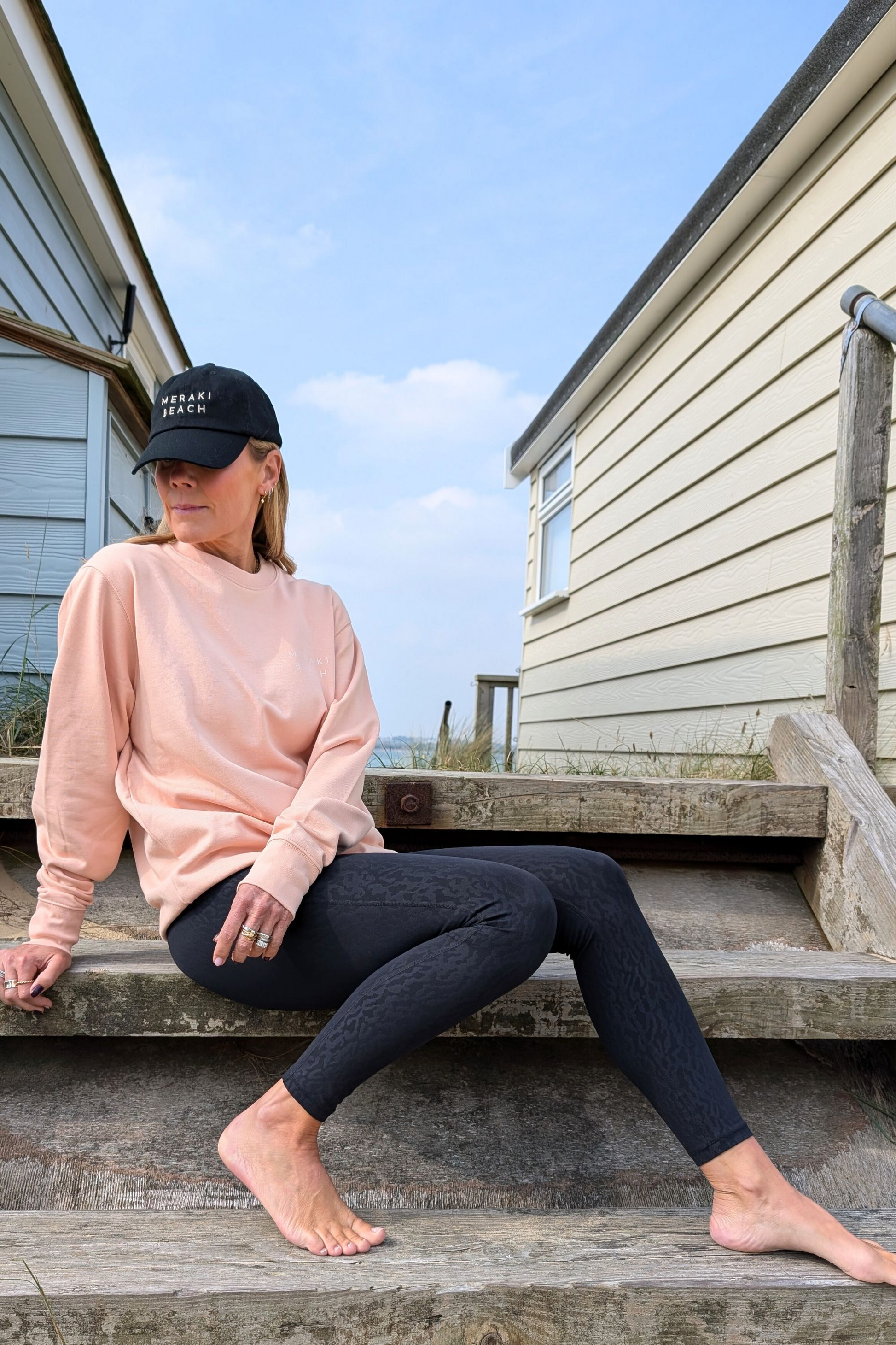 OM ORGANIC COTTON SWEATSHIRT IN PEACH